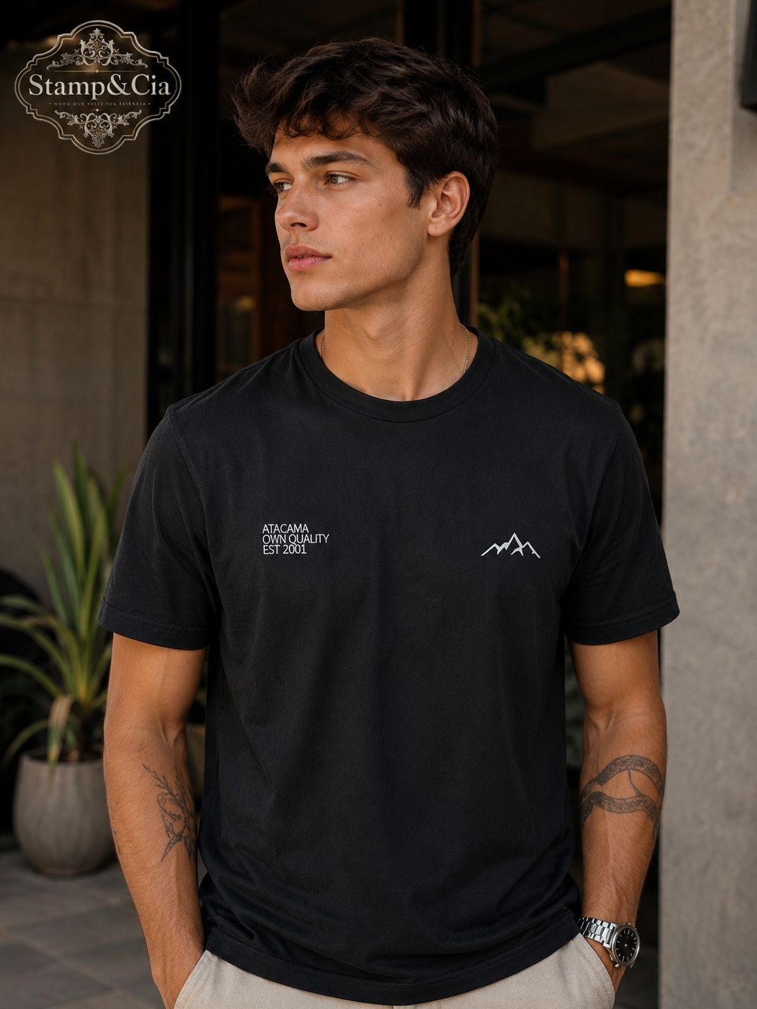 Camiseta Preta Estampa Montanha